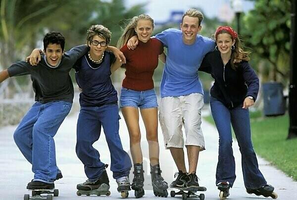 Bildagentur mauritius images Groupe 5 adolescents dont 2